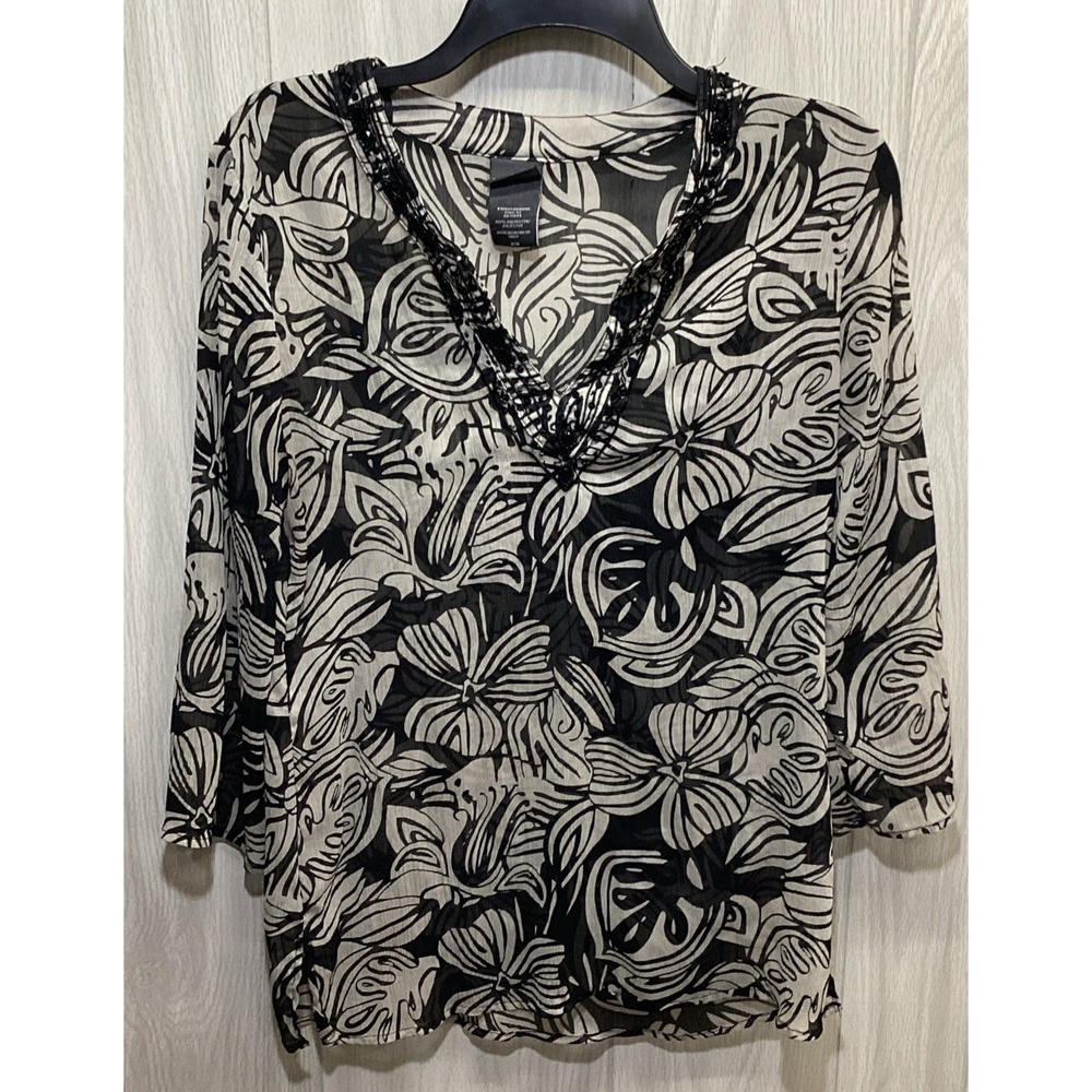 COVINGTON Women's (Size M) 3/4 Sleeve V-Neck Floral Shirt 100% Polyester